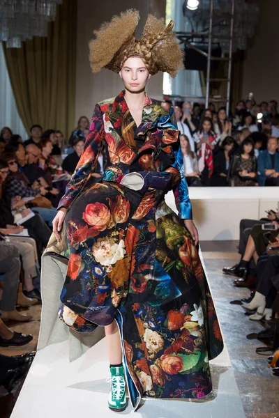 Look 1